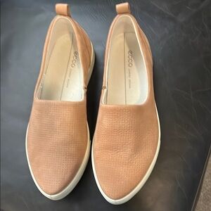 ECCO Women's camel Brown Slip-On suede Loafers 37 n